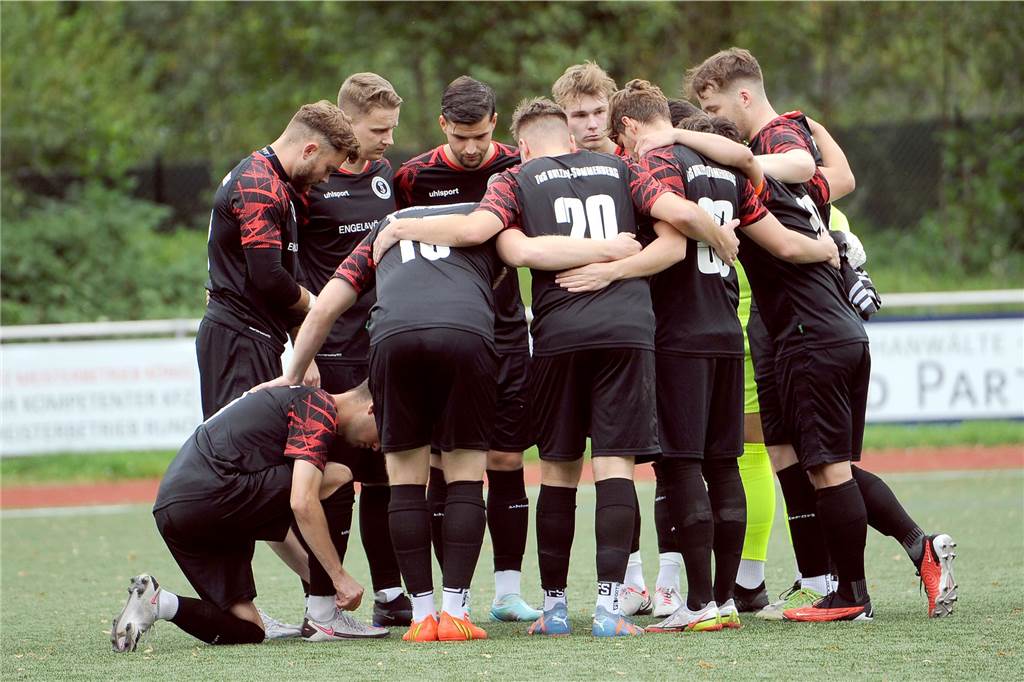 Zum Durchklicken: Tore, Zweikämpfe, Emotionen - Mehr als 80 Fotos von sechs Fußballspielen Der TuS Holzen-Sommerberg hat sich mit einem 1:1-Unentschieden vom Hörder SC getrennt.