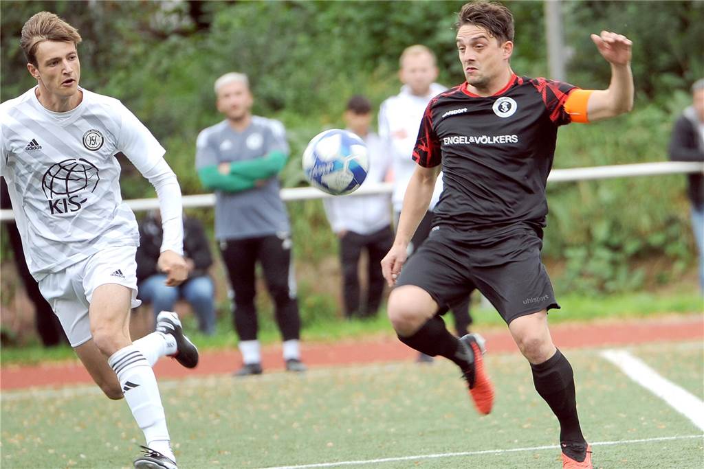 Der TuS Holzen-Sommerberg hat sich mit einem 1:1-Unentschieden vom Hörder SC getrennt.