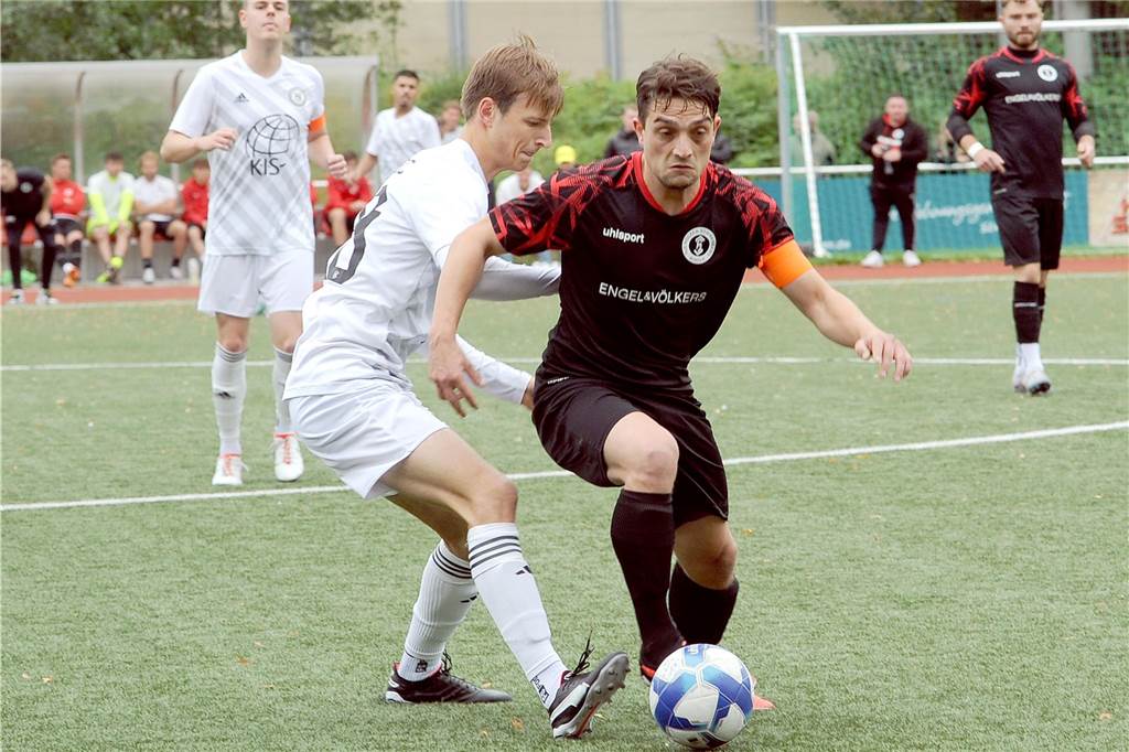Der TuS Holzen-Sommerberg hat sich mit einem 1:1-Unentschieden vom Hörder SC getrennt.