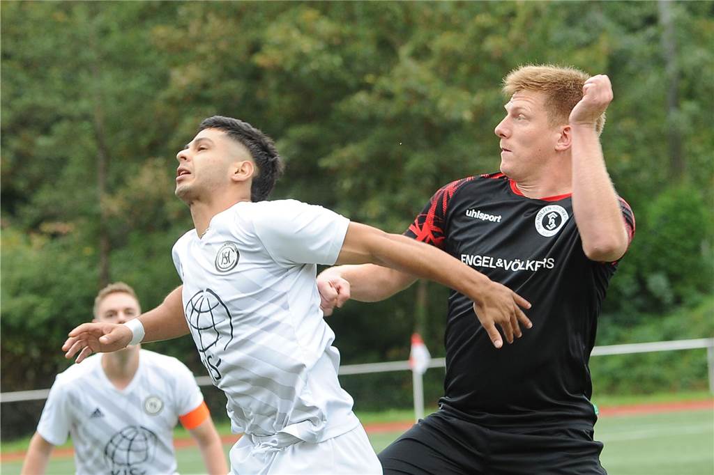 Der TuS Holzen-Sommerberg hat sich mit einem 1:1-Unentschieden vom Hörder SC getrennt.