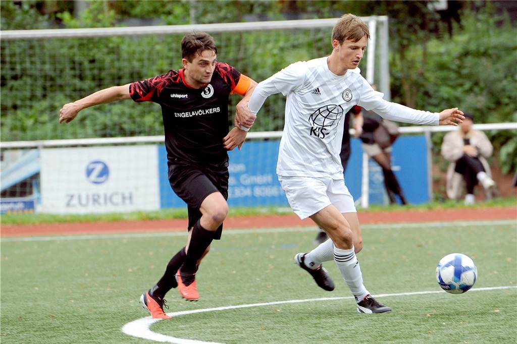 Der TuS Holzen-Sommerberg hat sich mit einem 1:1-Unentschieden vom Hörder SC getrennt.