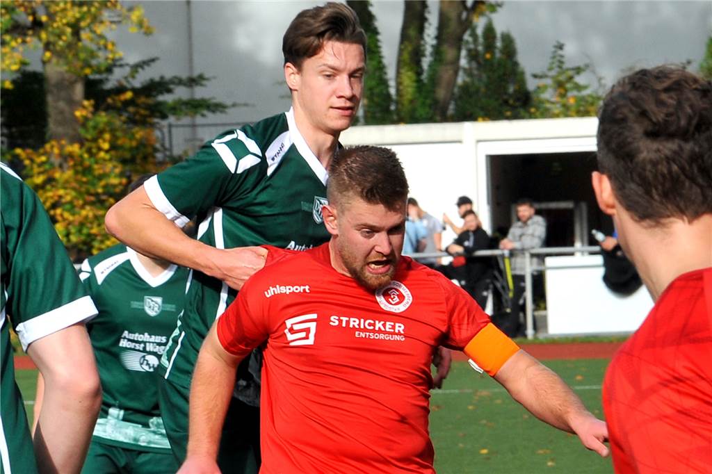 der TuS Holzen-Sommerberg hat sich vom VfR Sölde II mit einem 2:2-Unentschieden getrennt.