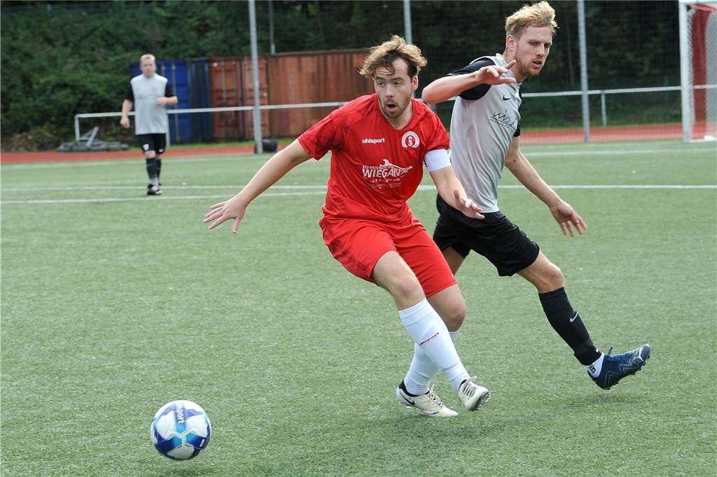 Der TuS Holzen-Sommerberg II hat gegen den VfB Westhofen II mit 3:0 gewonnen.