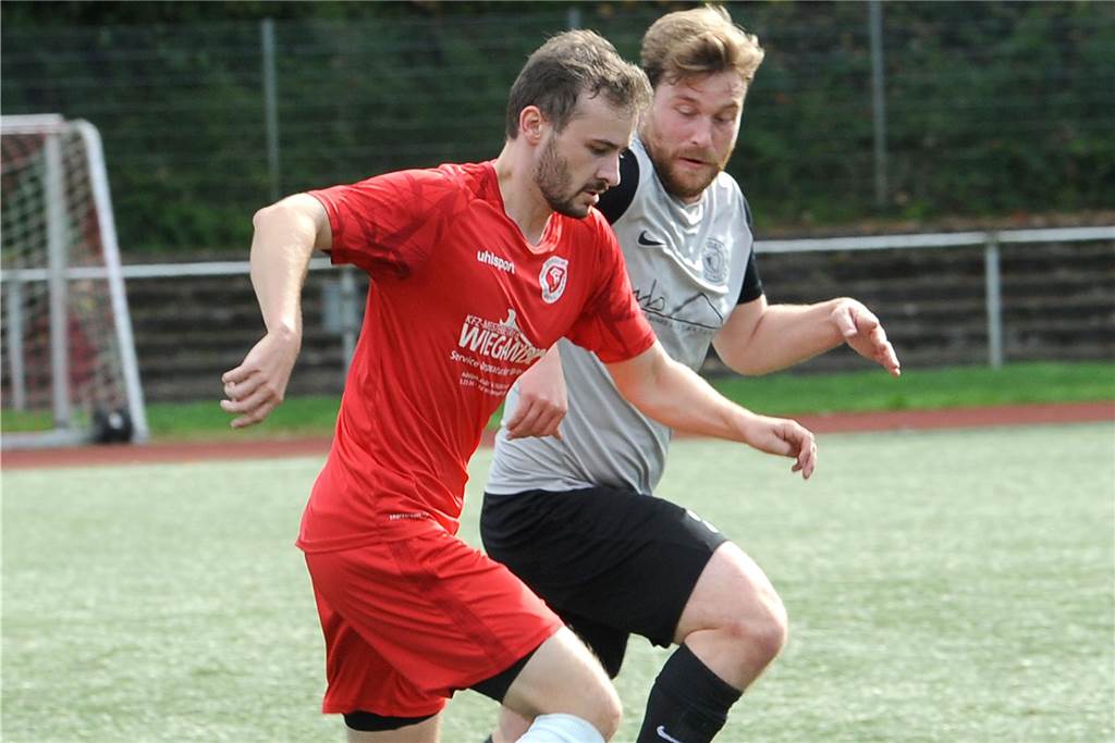 Der TuS Holzen-Sommerberg II hat gegen den VfB Westhofen II mit 3:0 gewonnen.