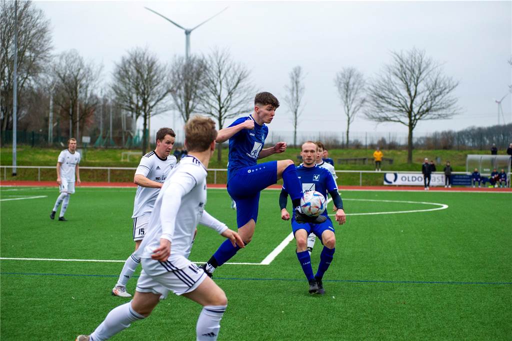 Der TuS Sythen musste sich dem neuen A1-Tabellenführer SV Lembeck mit 1:3 geschlagen geben.