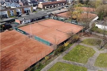 Der TV Altlünen hat zwei Allwetter-Tennisplätze, auf denen wieder trainiert werden kann.