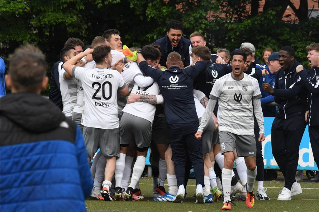 Der TV Brechten machte am Sonntag den Durchmarsch von der Kreisliga B in die Bezirksliga perfekt – mit einem Sieg beim VfB Lünen.