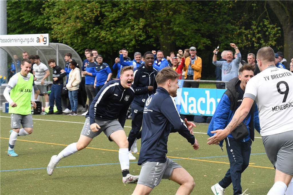 Der TV Brechten machte am Sonntag den Durchmarsch von der Kreisliga B in die Bezirksliga perfekt – mit einem Sieg beim VfB Lünen.
