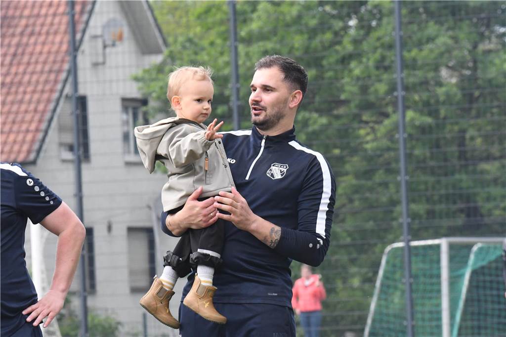 Der TV Brechten machte am Sonntag den Durchmarsch von der Kreisliga B in die Bezirksliga perfekt – mit einem Sieg beim VfB Lünen.