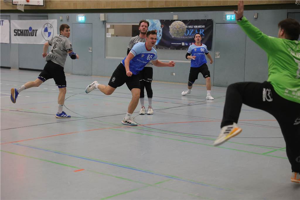 TV Werne schlägt SG Handball Kamen: Fotos vom Derby Der TV Werne hat das Derby gegen die SG Handball Kamen mit 34:26 gewonnen.