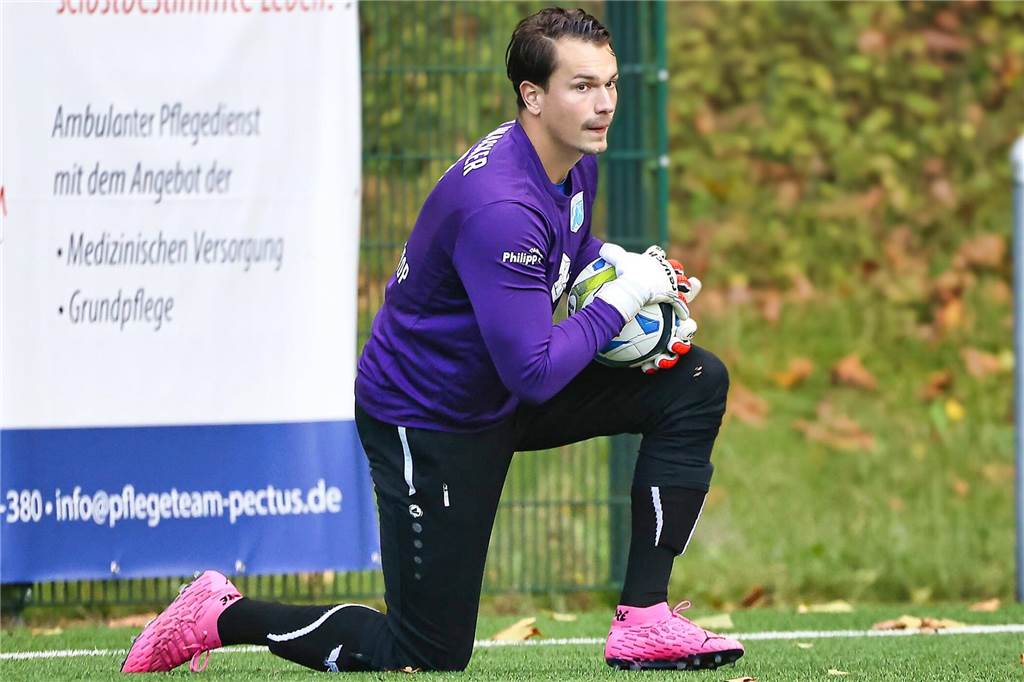 Torwart Westergerling verlässt Wacker Obercastrop: Er heuert bei einem anderen Westfalenligisten an Der über 1,90 Meter große Keeper Frederic Westergerling hatte 28 der insgesamt 30 Punktespiele des SV Wacker Obercastrop in der Saison 2022/23 bestritten.