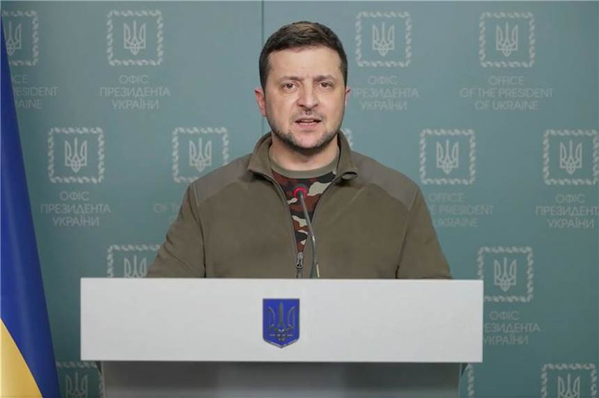 Selenskjy zu Gesprächen über Donbass und Krim bereit: „Aber nicht bereit für Kapitulation“ Der ukrainische Präsident Wolodymyr Selenskyj befindet sich weiterhin in der ukrainischen Hauptstadt Kiew.