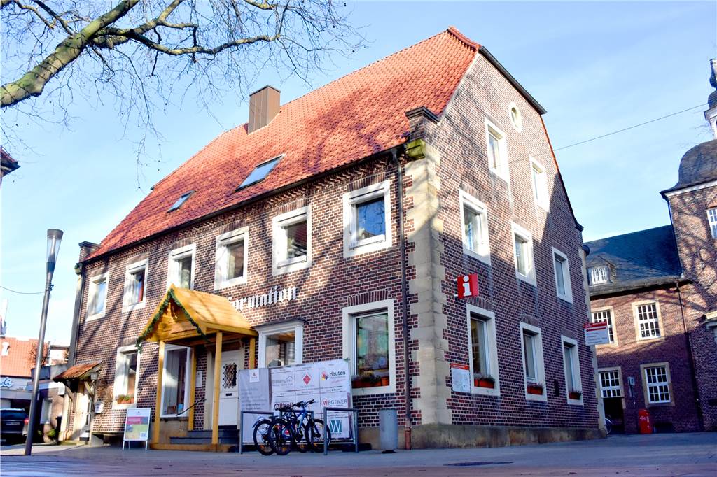 Umbau bei AMT: Neue Toiletten für Veranstaltungen in der Stadt Der Umbau beschränkt sich auf die Räume des AMT im Erdgeschoss. Ein möglicher Umbau im Obergeschoss oder gar die Einrichtung eines einmal angedachten jüdischen Museums dort, ist aktuell noch kein Thema.