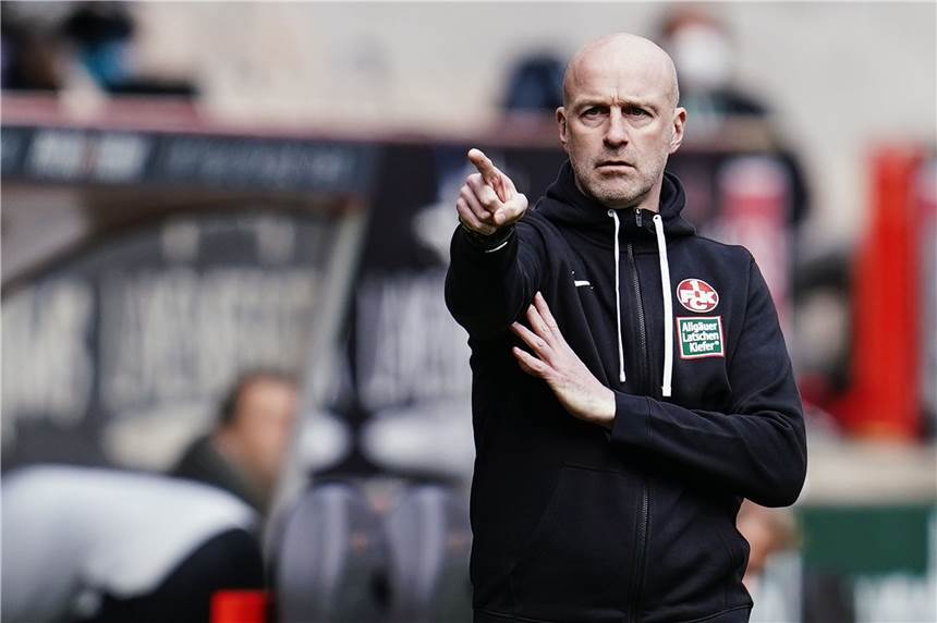 Marco Antwerpen zu Gast beim BVB: FCK-Trainer rechnet mit „Heimspiel-Atmosphäre“ in der Roten Erde Der Unnaer Trainer Marco Antwerpen gibt die Richtung vor: Mit seinem 1. FC Kaiserslautern sollen gegen den BVB II die nächsten drei Punkte her.