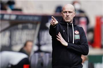 Der Unnaer Trainer Marco Antwerpen gibt die Richtung vor: Mit seinem 1. FC Kaiserslautern sollen gegen den BVB II die nächsten drei Punkte her.