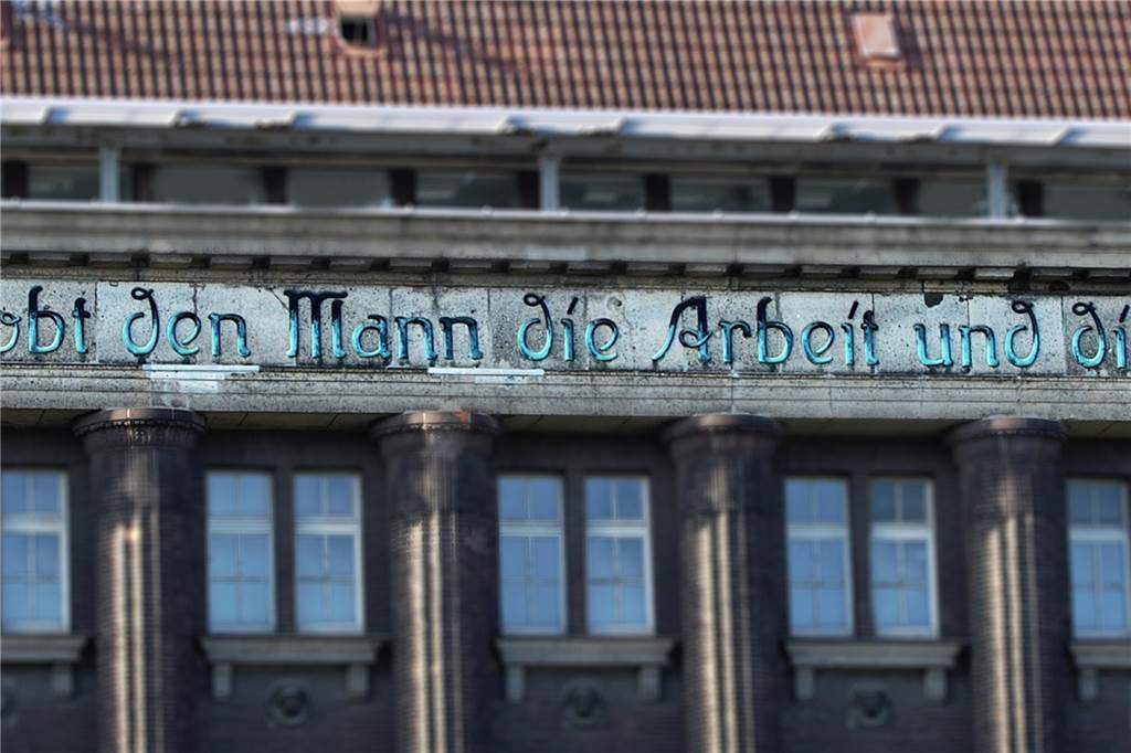 Der Vandalismus hat viele Spuren hinterlassen.