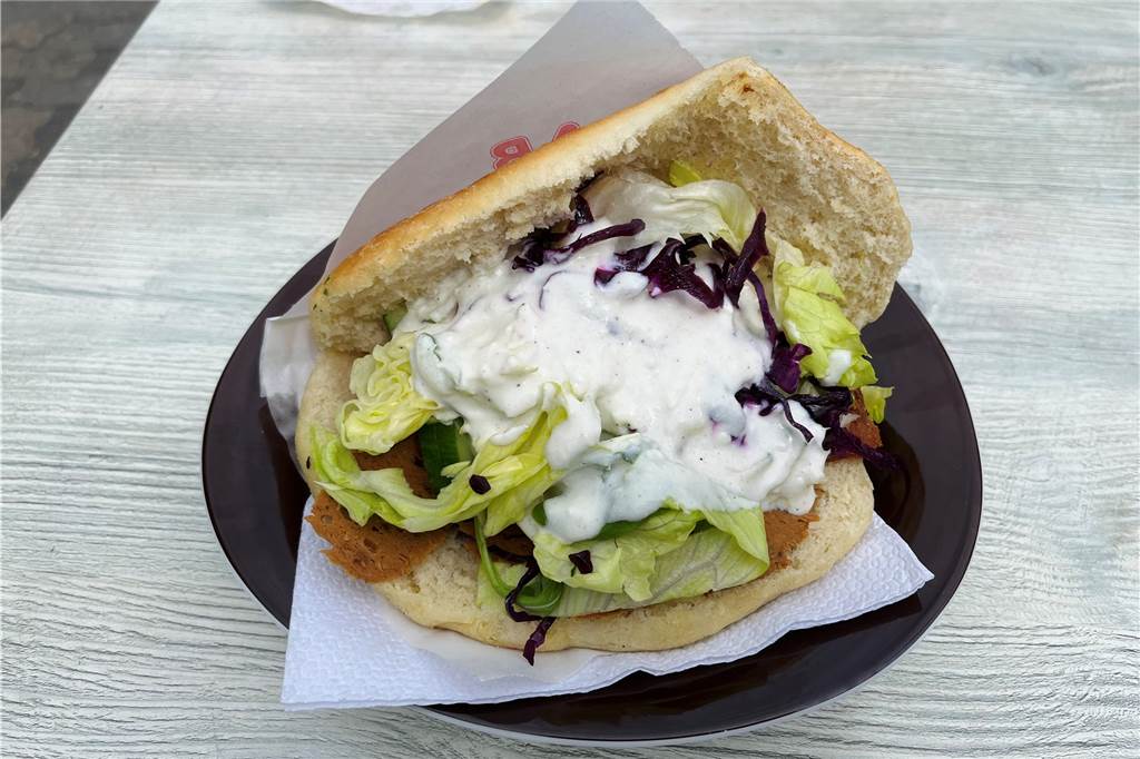 „Die Nachfrage war da“ – trotzdem stellt Halterner Imbiss veganen Döner ein Der vegane Döner war ursprünglich seit Mai im Angebot und sollte das ganze Jahr über verkauft werden.