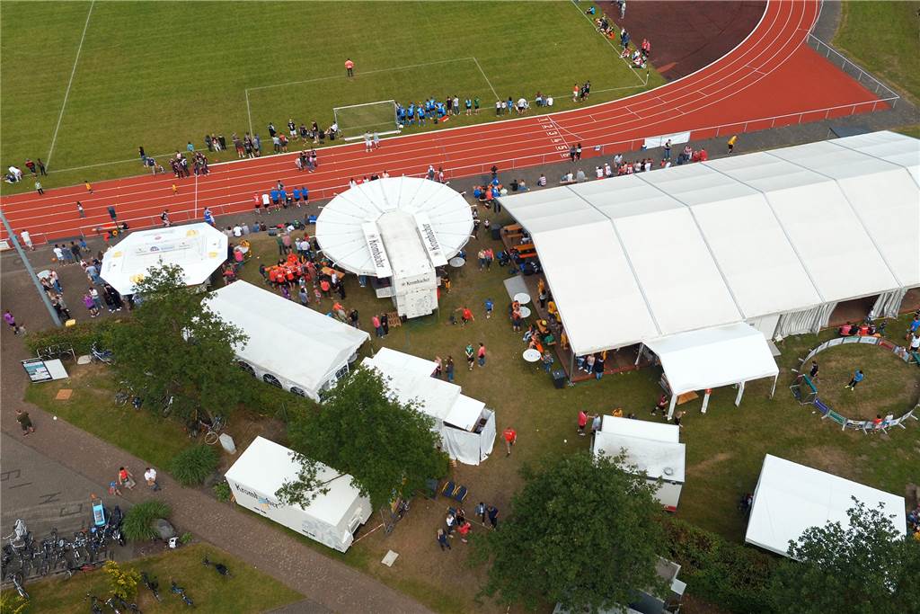 Dorfmeisterschaft in Nordkirchen ist abgesagt - Soforthilfe ist Thema Der Verein organisiert Zelte und Buden - von dem geselligen Charakter lebt die „Dorf“ auch.