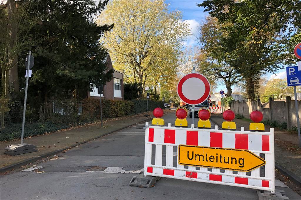 Große Baustelle in der Altstadt Selm: Ein Gelände verändert sein Gesicht Der Verkehr auf der Seilandstraße ist während der Bauzeit beeinträchtigt.