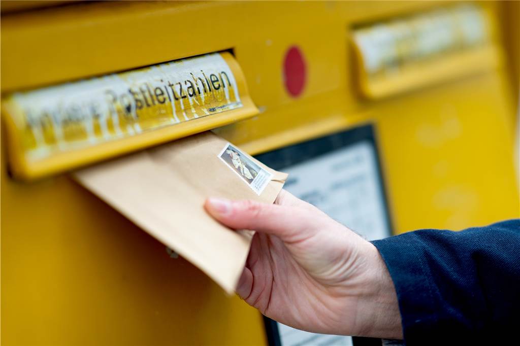 Der Versand von Arztbriefen per Post oder per Fax ist heute noch Alltag in vielen Arztpraxen.