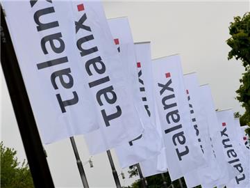 Der Versicherungskonzern Talanx sieht sich auf Kurs für 2015. Foto: Holger Hollemann