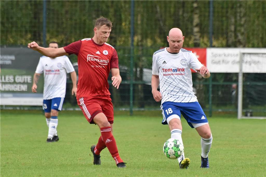 Liveticker am Sonntag: Von der Oberliga bis zur Kreisliga A Der VfB Alstätte und Niklas Hilgemann treffen auf den FC Epe II. Die SF Ammeloe und Andre Stroetmann spielten unentschieden gegen den FC Vreden.