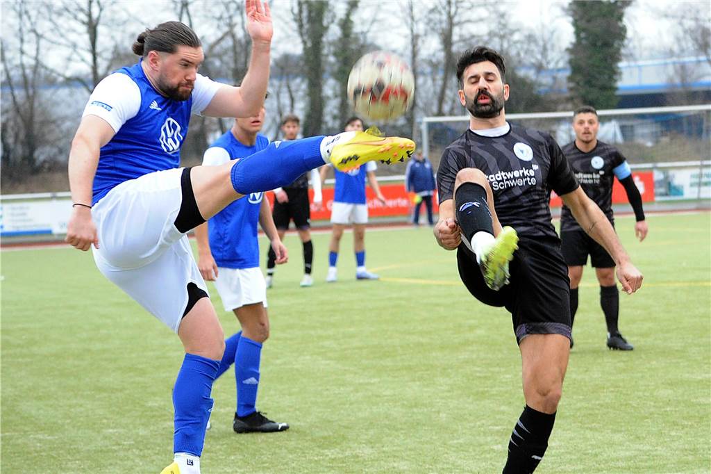 Zum Durchklicken: 66 Fotos vom zurückliegenden Schwerter Fußball-Wochenende Der VfB Westhofen hat gegen den ASSV Letmathe 1:1 gespielt.