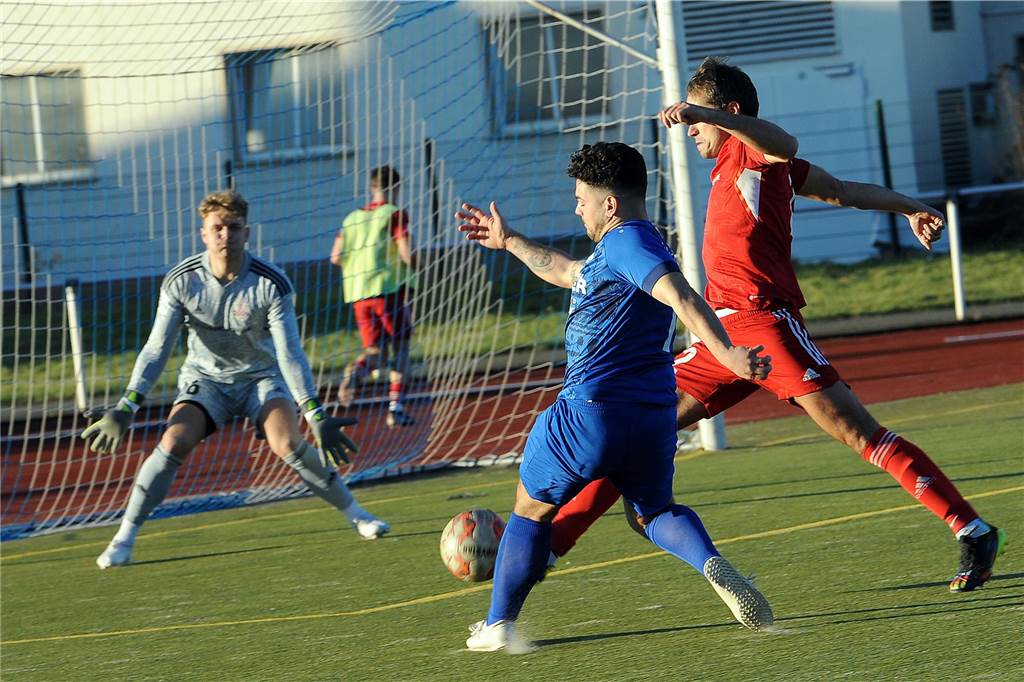 Der VfB Westhofen hat gegen den FC Wetter mit 1:0 gewonnen.