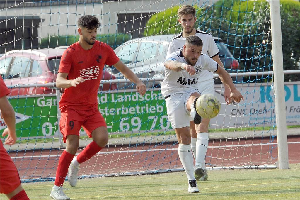 Der VfB Westhofen hat gegen den SSV Buer mit 3:1 gewonnen.