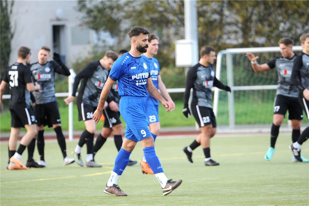 Der VfB Westhofen hat gegen den SV Wanne mit 0:6 verloren.