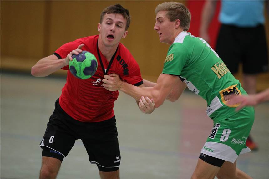 So haben die Handballer des VfL Brambauer und des Lüner SV gespielt Der VfL Brambauer, hier mit Leo Langmann (l.), hat am Samstagabend einen Erfolg gegen Höchsten eingefahren.