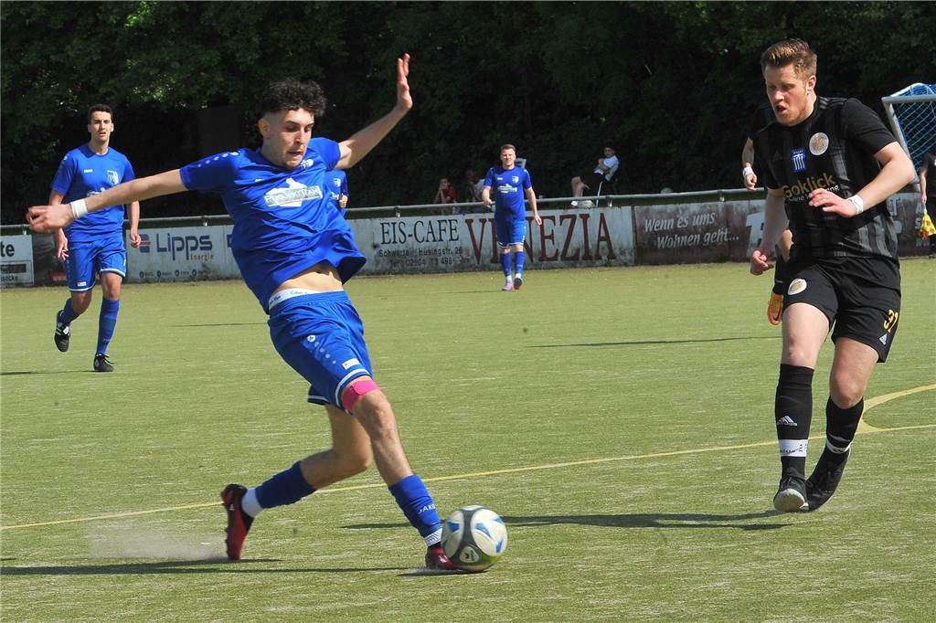 Zum Durchklicken: Mehr als 90 Fotos von sechs Fußballspielen des vergangenen Sonntags Der VfL Schwerte hat gegen den FC Hellas/Makedonikos Hagen mit 2:0 gewonnen.
