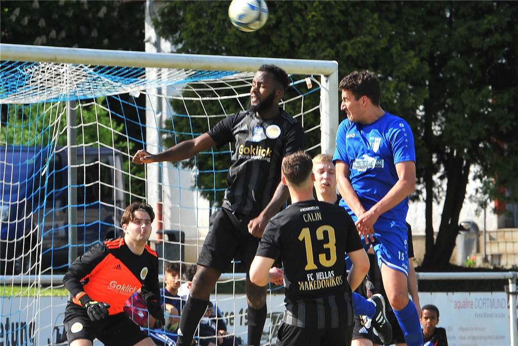 Der VfL Schwerte hat gegen den FC Hellas/Makedonikos Hagen mit 2:0 gewonnen.