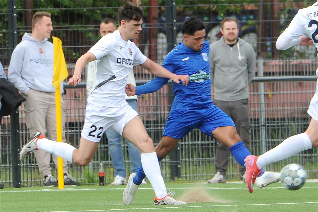 Fotostrecke Der VfL Schwerte hat gegen den SC Berchum/Garenfeld mit 2:0 gewonnen.