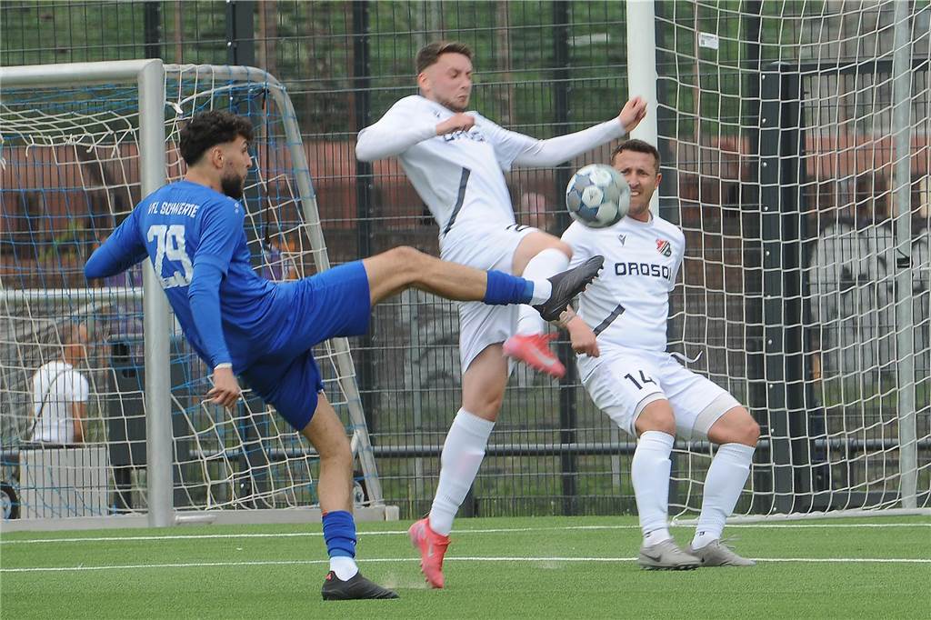 Der VfL Schwerte hat gegen den SC Berchum/Garenfeld mit 2:0 gewonnen. 