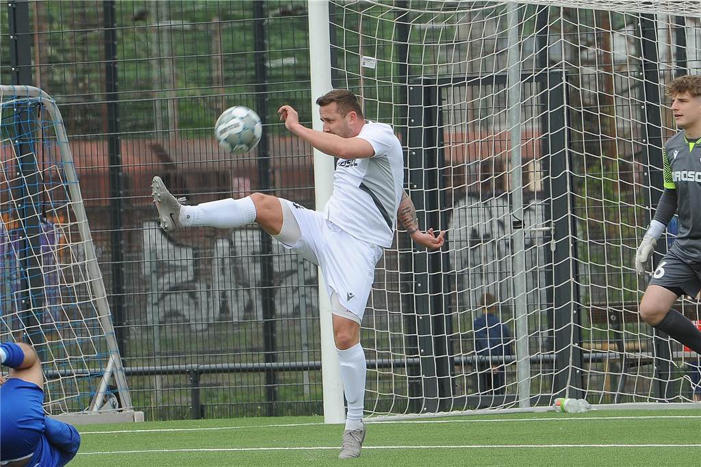 Der VfL Schwerte hat gegen den SC Berchum/Garenfeld mit 2:0 gewonnen. 