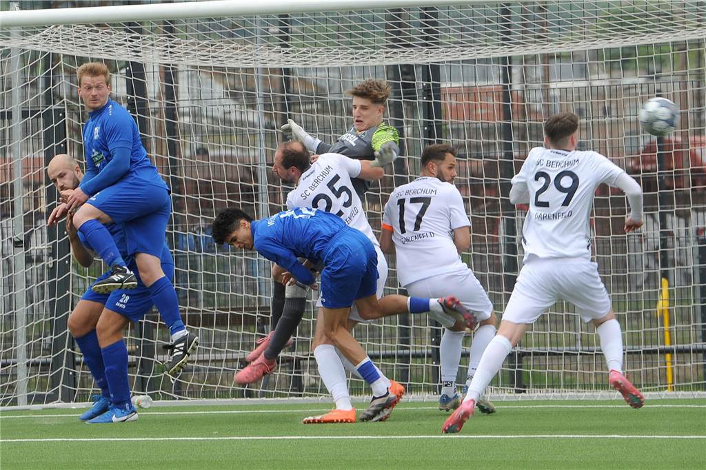 Der VfL Schwerte hat gegen den SC Berchum/Garenfeld mit 2:0 gewonnen. 