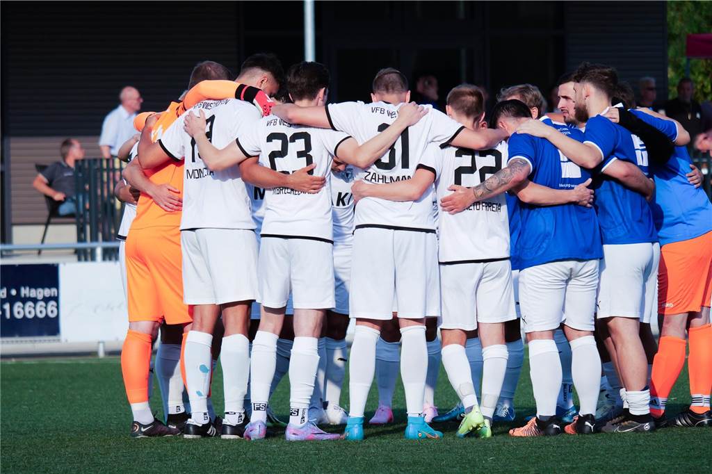 Der VfL Schwerte hat gegen den VfB Westhofen im Elfmeterschießen mit 9:8 gewonnen.
