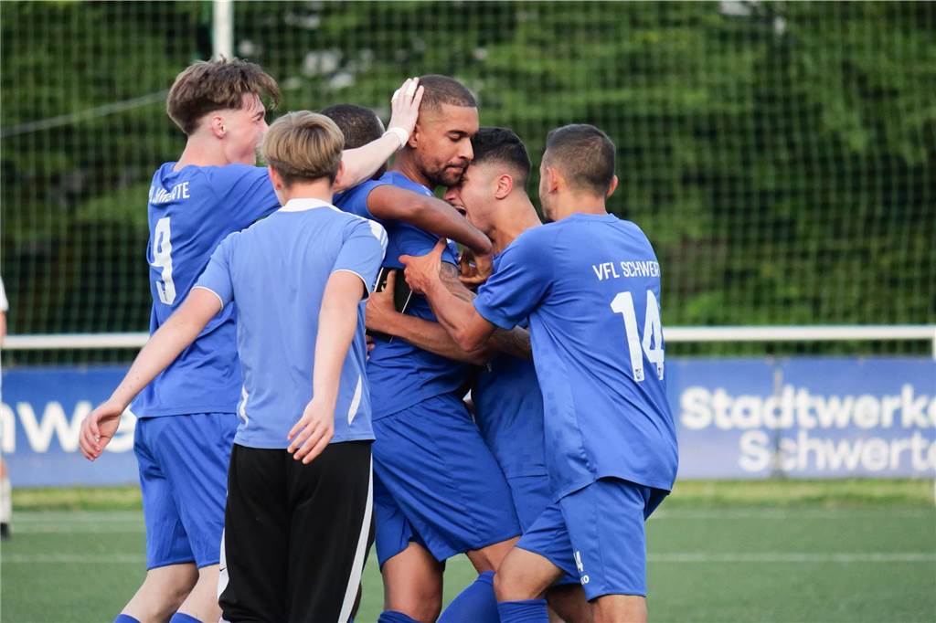 Der VfL Schwerte hat gegen den VfB Westhofen im Elfmeterschießen mit 9:8 gewonnen.