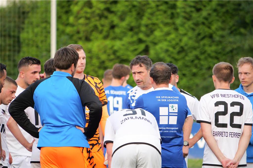 Der VfL Schwerte hat gegen den VfB Westhofen im Elfmeterschießen mit 9:8 gewonnen.