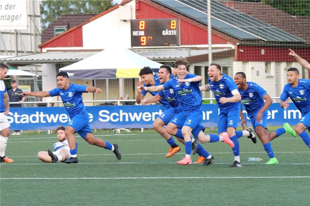 Der VfL Schwerte hat gegen den VfB Westhofen im Elfmeterschießen mit 9:8 gewonnen.