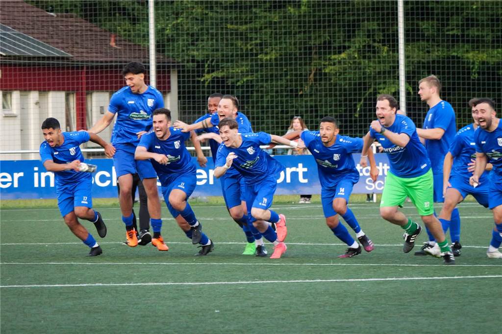 Der VfL Schwerte hat gegen den VfB Westhofen im Elfmeterschießen mit 9:8 gewonnen.