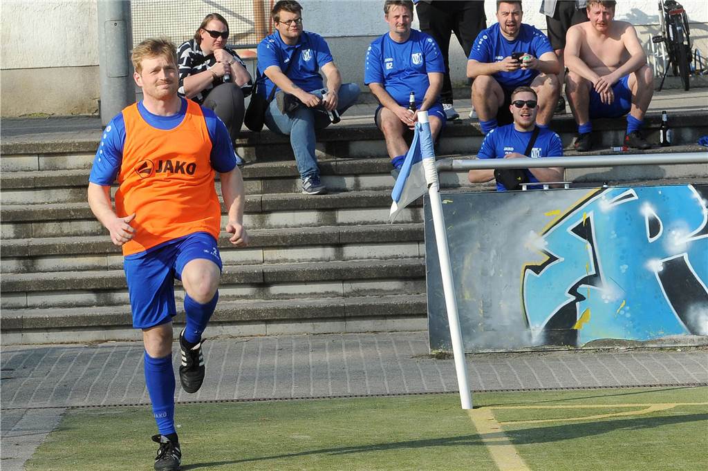 Der VfL Schwerte hat gegen die SG Blau-Weiß Haspe mit 2:1 gewonnen.