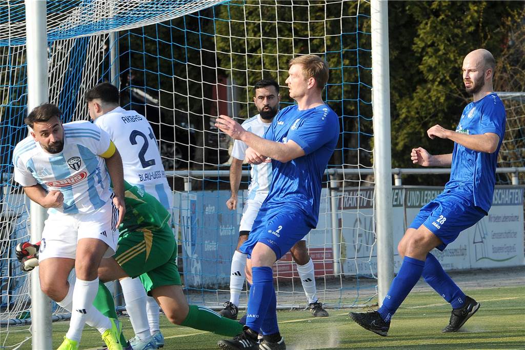 Der VfL Schwerte hat gegen die SG Blau-Weiß Haspe mit 2:1 gewonnen.