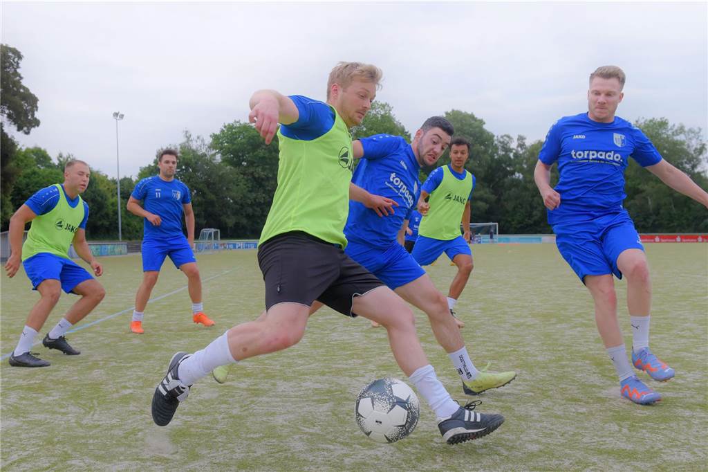 Sölde-Abenteuer startet auswärts - Kleines Derby zum Auftakt: Der Spielplan der Bezirksliga 6 Der VfL Schwerte startet mit einem Auswärtsspiel in die neue Saison.