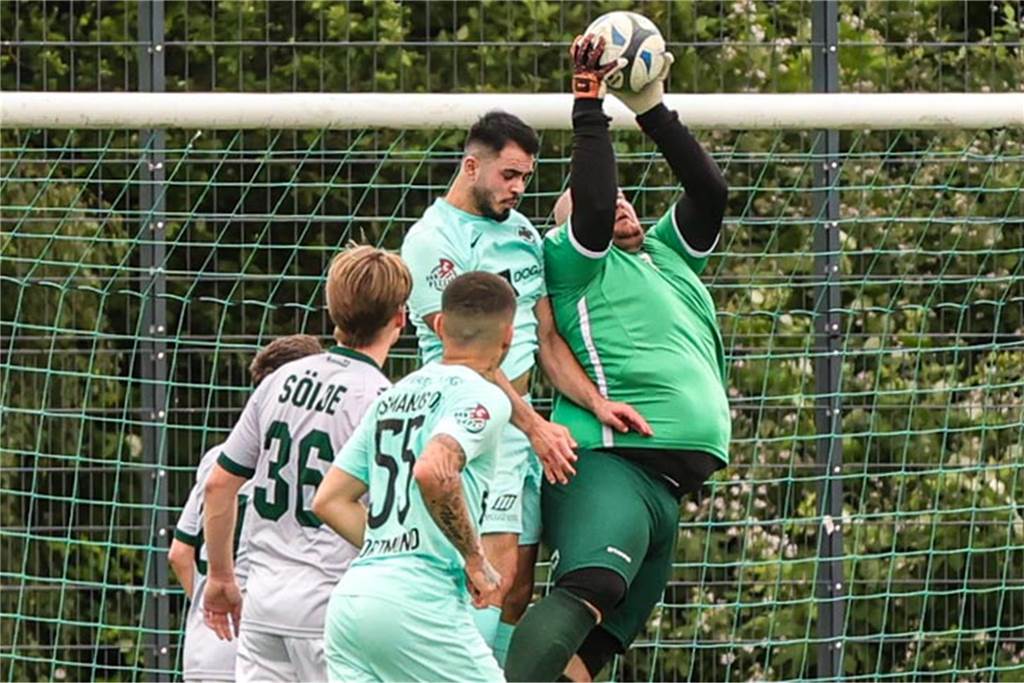 Der VfR Sölde II schafft gegen Osmanlispor Dortmund den Klassenerhalt. 