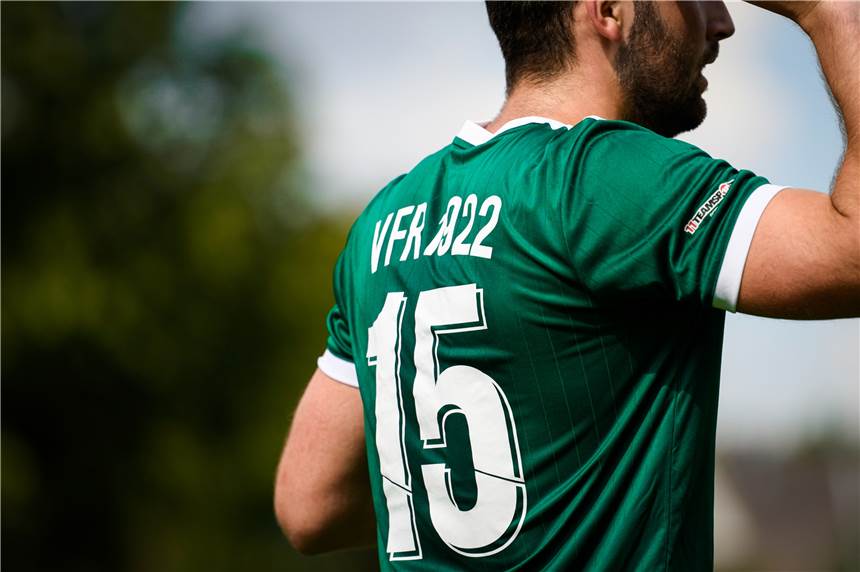 Erstes Amateurfußballspiel in Dortmund seit Monaten – fünf Treffer zum Auftakt Der VfR Sölde war am ersten Amateurfußball-Spiel in Dortmund seit Oktober 2020 beteiligt.