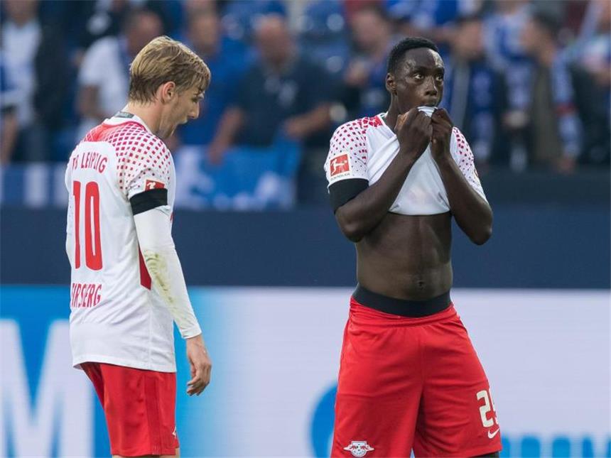 Elf Zahlen zum 1. Spieltag Der Vizemeister RB Leipzig unterlag dem FC Schalke 04 zum Auftakt mit 0:2. Foto: Guido Kirchner