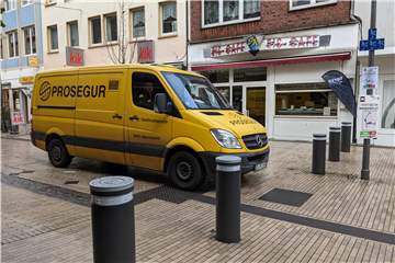 Der vollautomatische Polleranlage ist auch an der Essener Straße noch nicht komplett.