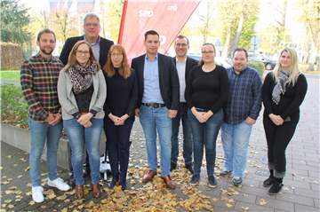 Der Vorsitzende der SPD Lünen Norbert Janßen (3.v.l.) möchte mit seinem fast unveränderten Führungsteam die Sozialdemokraten wieder in die Erfolgsspur führen. Blandowski